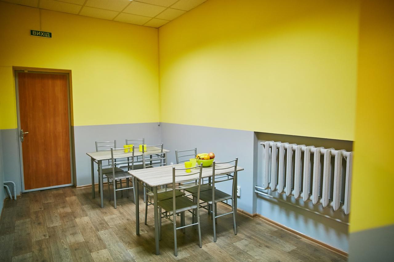 Hello Yellow Hostel Dnipro Ngoại thất bức ảnh
