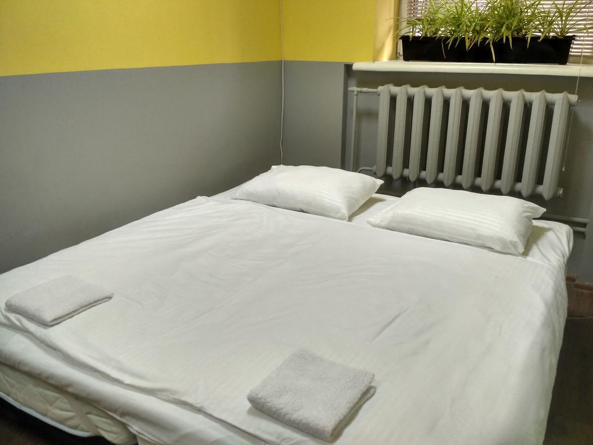 Hello Yellow Hostel Dnipro Ngoại thất bức ảnh